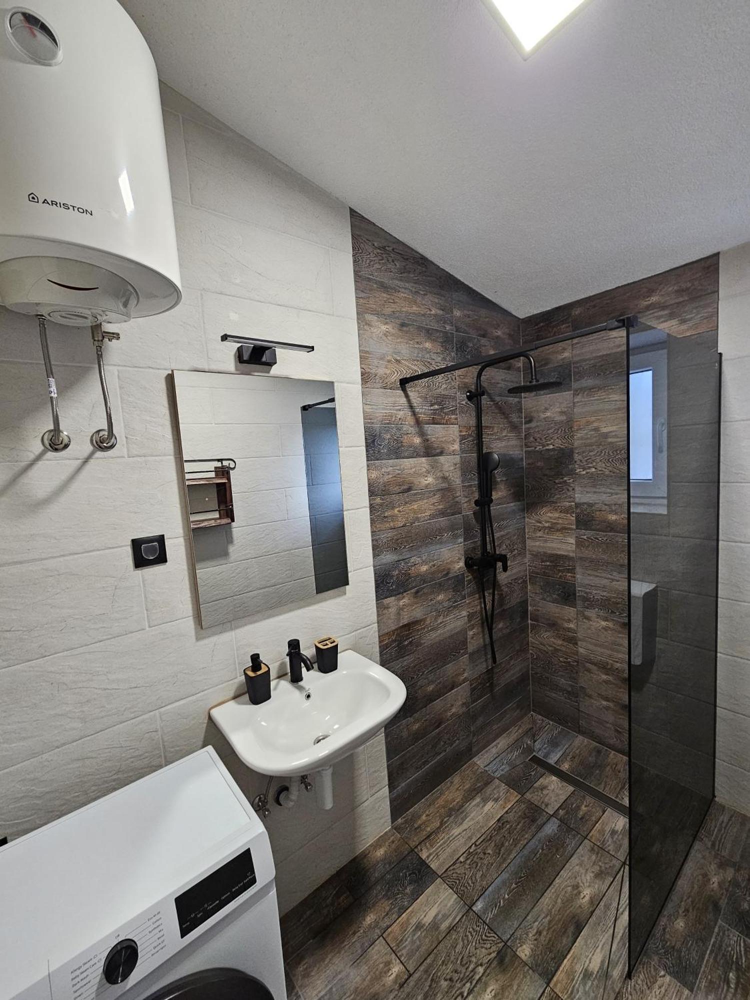 Apartmani 1 Pinezici Extérieur photo