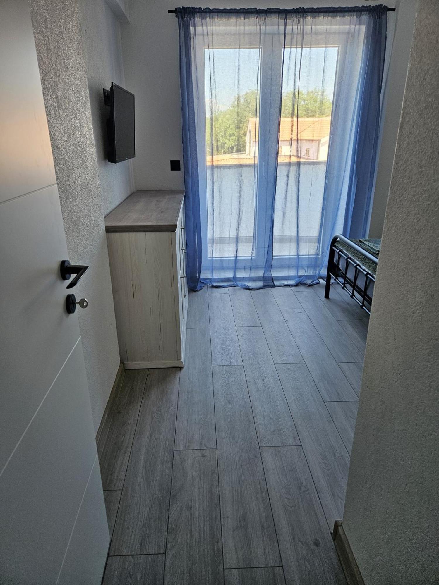 Apartmani 1 Pinezici Extérieur photo
