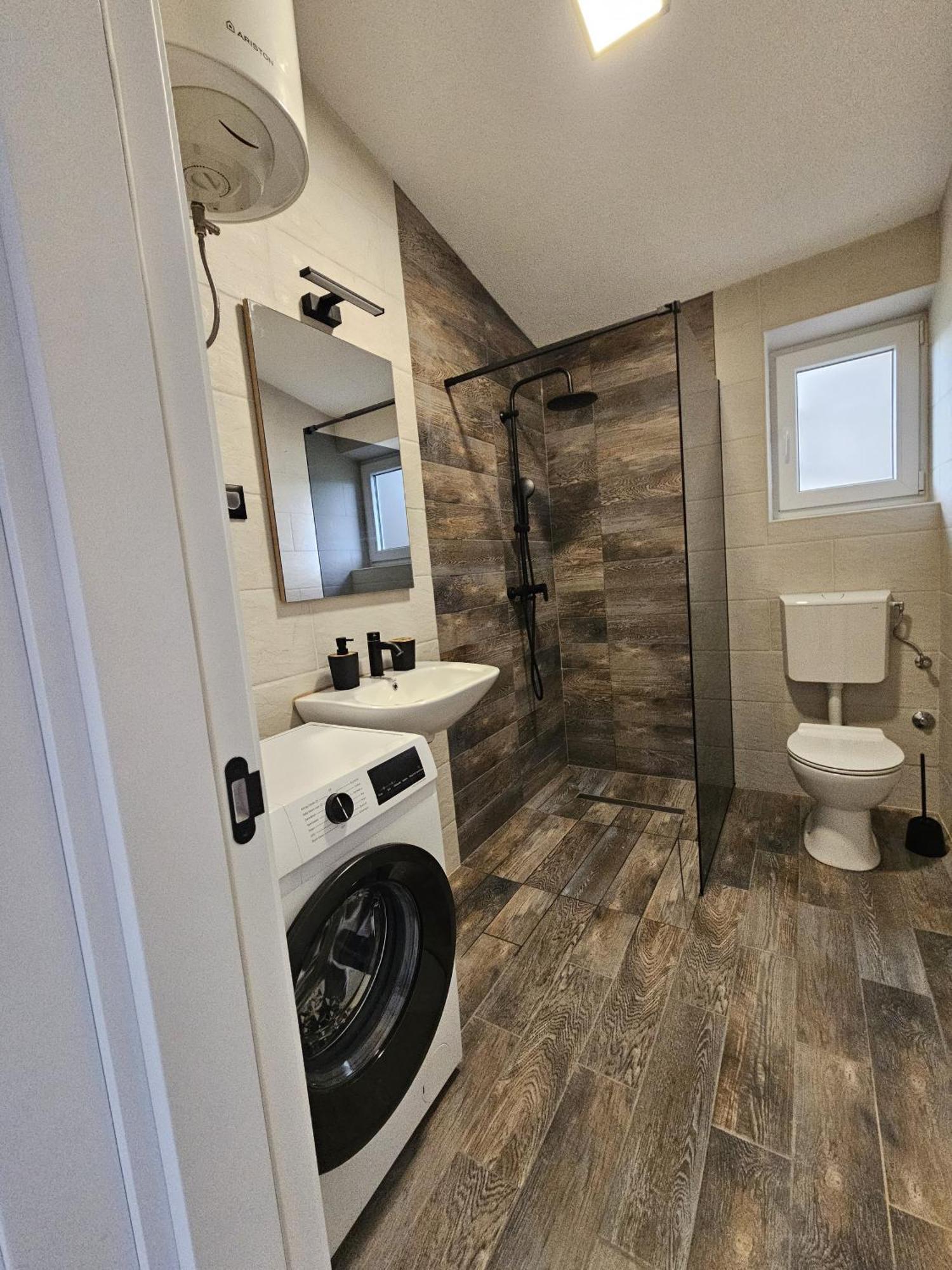 Apartmani 1 Pinezici Extérieur photo